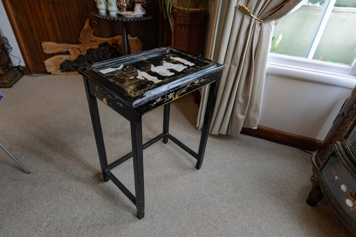 Exquisite Black Lacquer Chinoiserie Accent Table