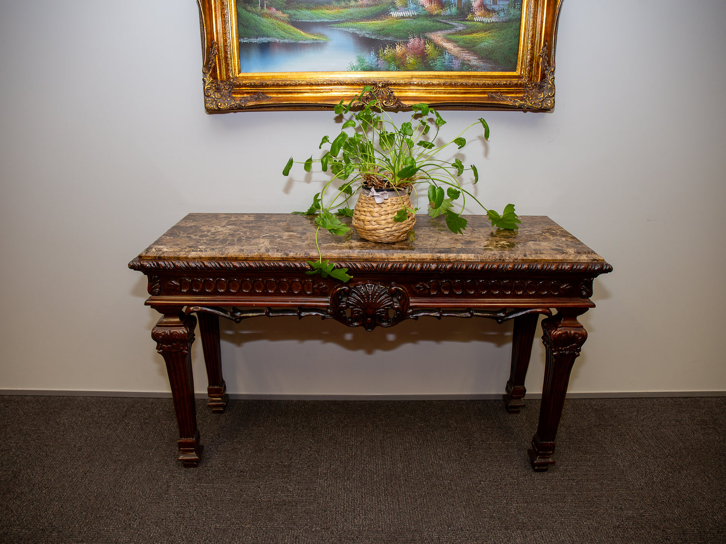 Exquisite Marble-Topped Console/Side Table