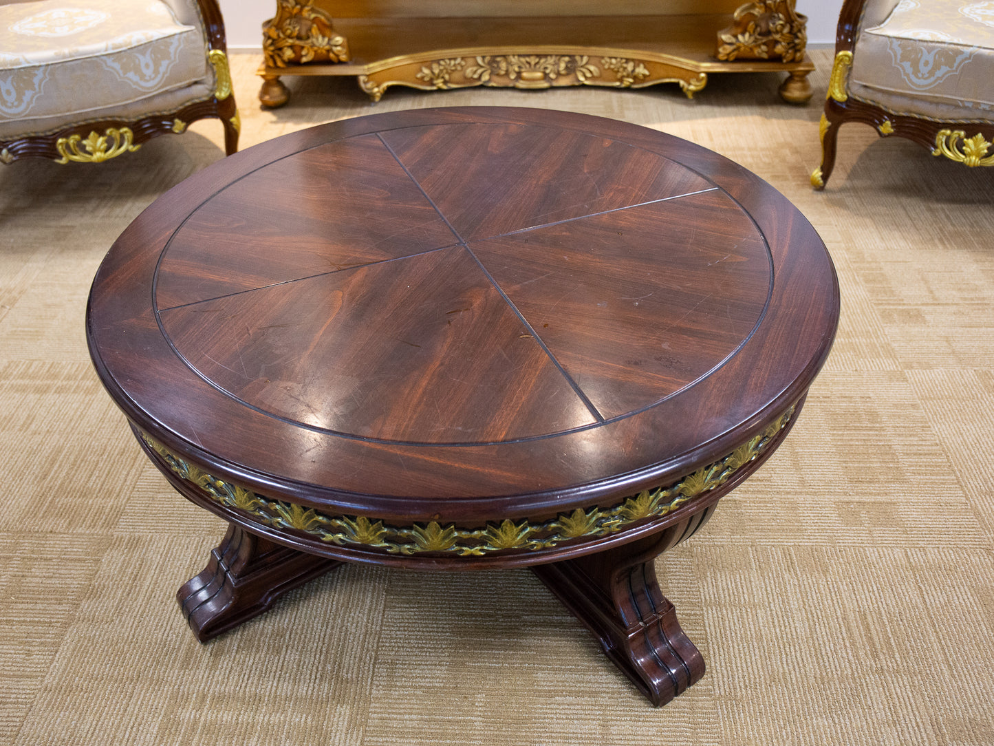 Hardwood Vintage Round Center Table