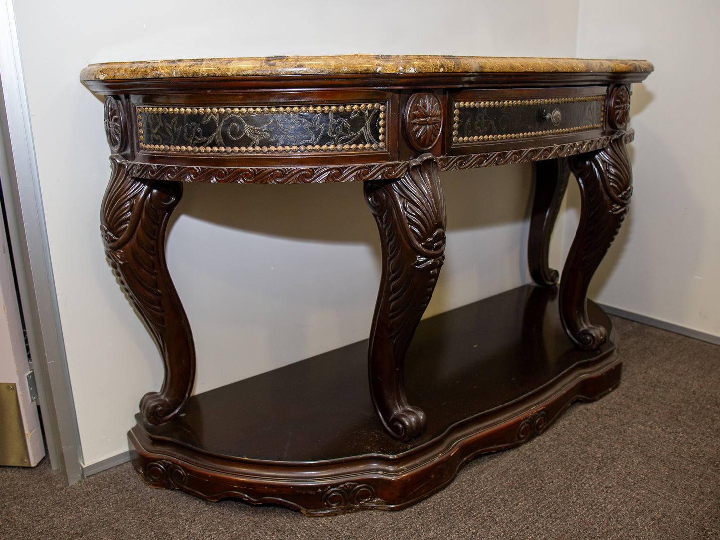 Antique-Style Carved Hallway Console Table with Fibre Top