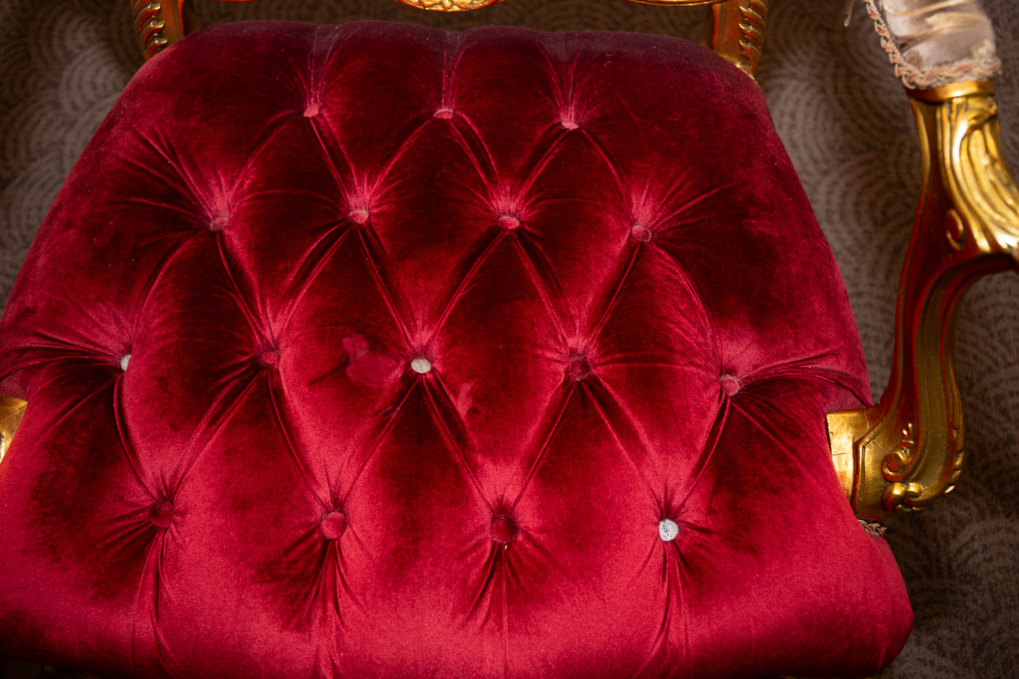 Exquisite Baroque-Style Gilt Armchair with Floral & Velvet Upholstery