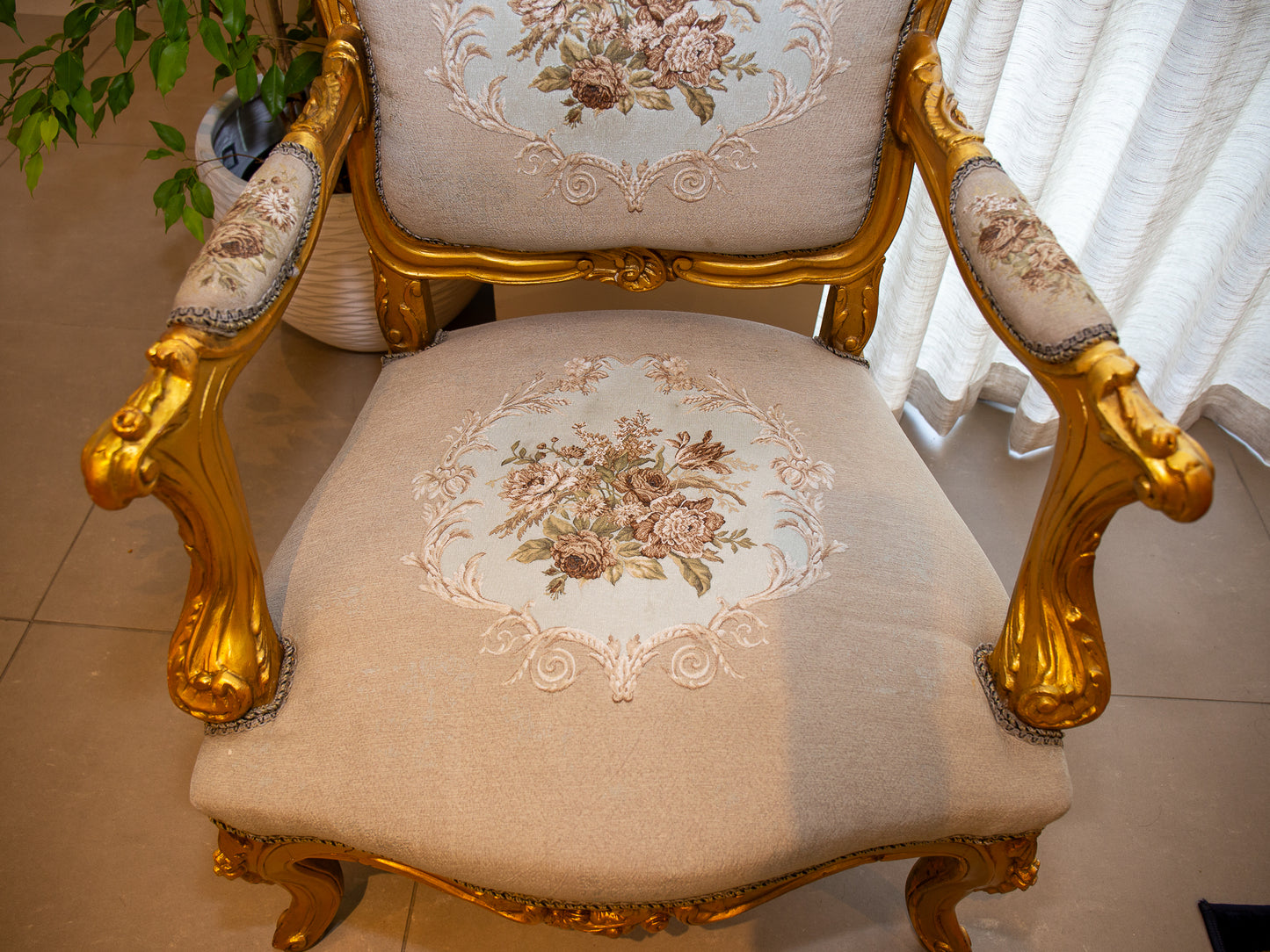 Opulent 3-Piece Rococo Style Lounge Suite - Gold & Floral Upholstery