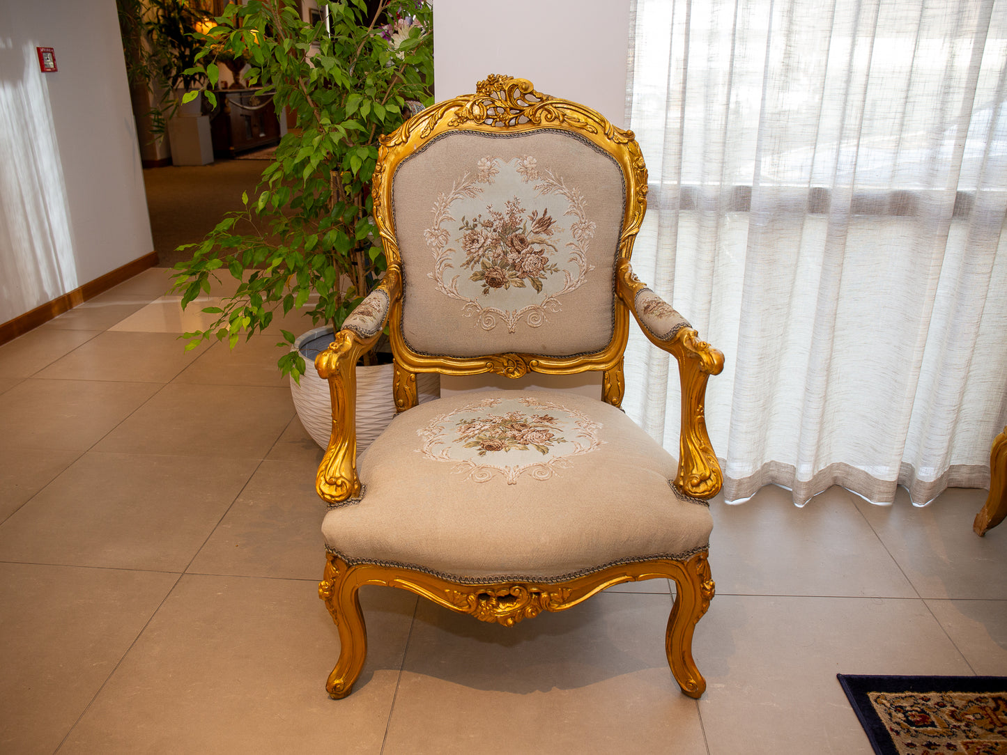 Opulent 3-Piece Rococo Style Lounge Suite - Gold & Floral Upholstery