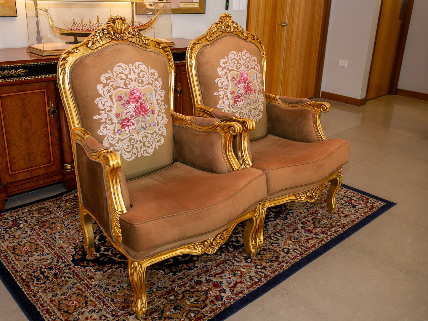 Royal French Provincial Giltwood Style Arm Chair