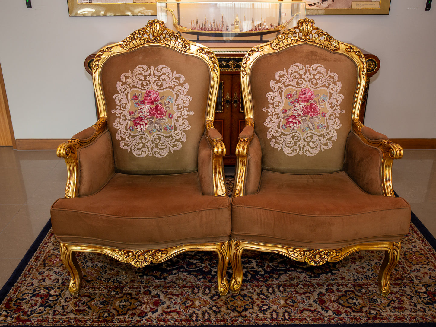 Royal French Provincial Giltwood Style Arm Chair
