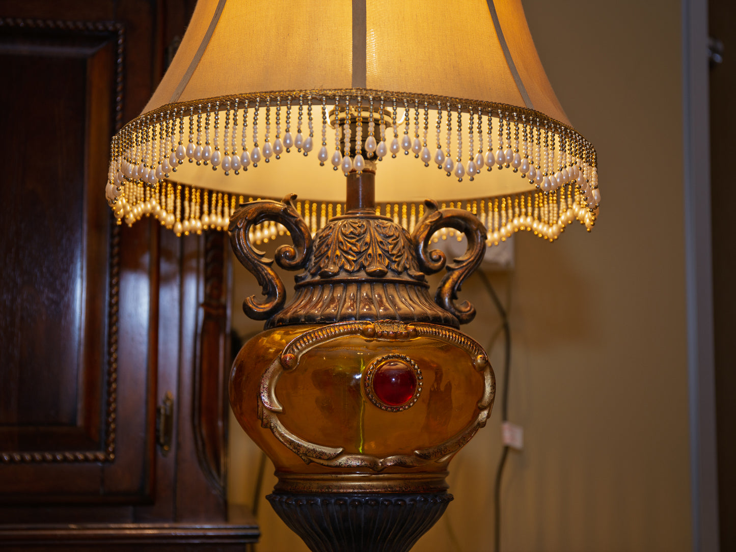 Large Bubble Glass Antique Lamp