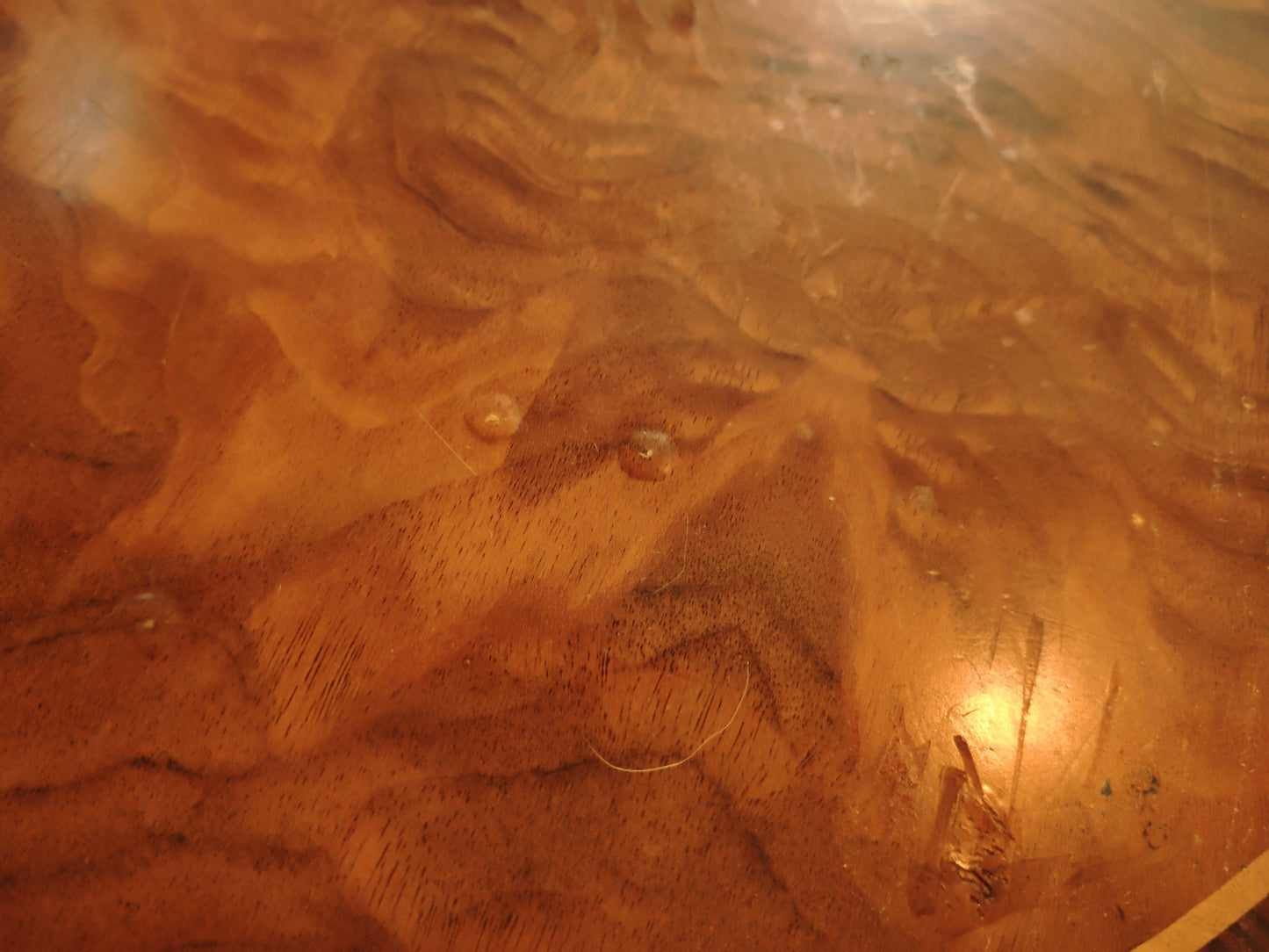 Exquisite Vintage Mahogany Pedestal Table
