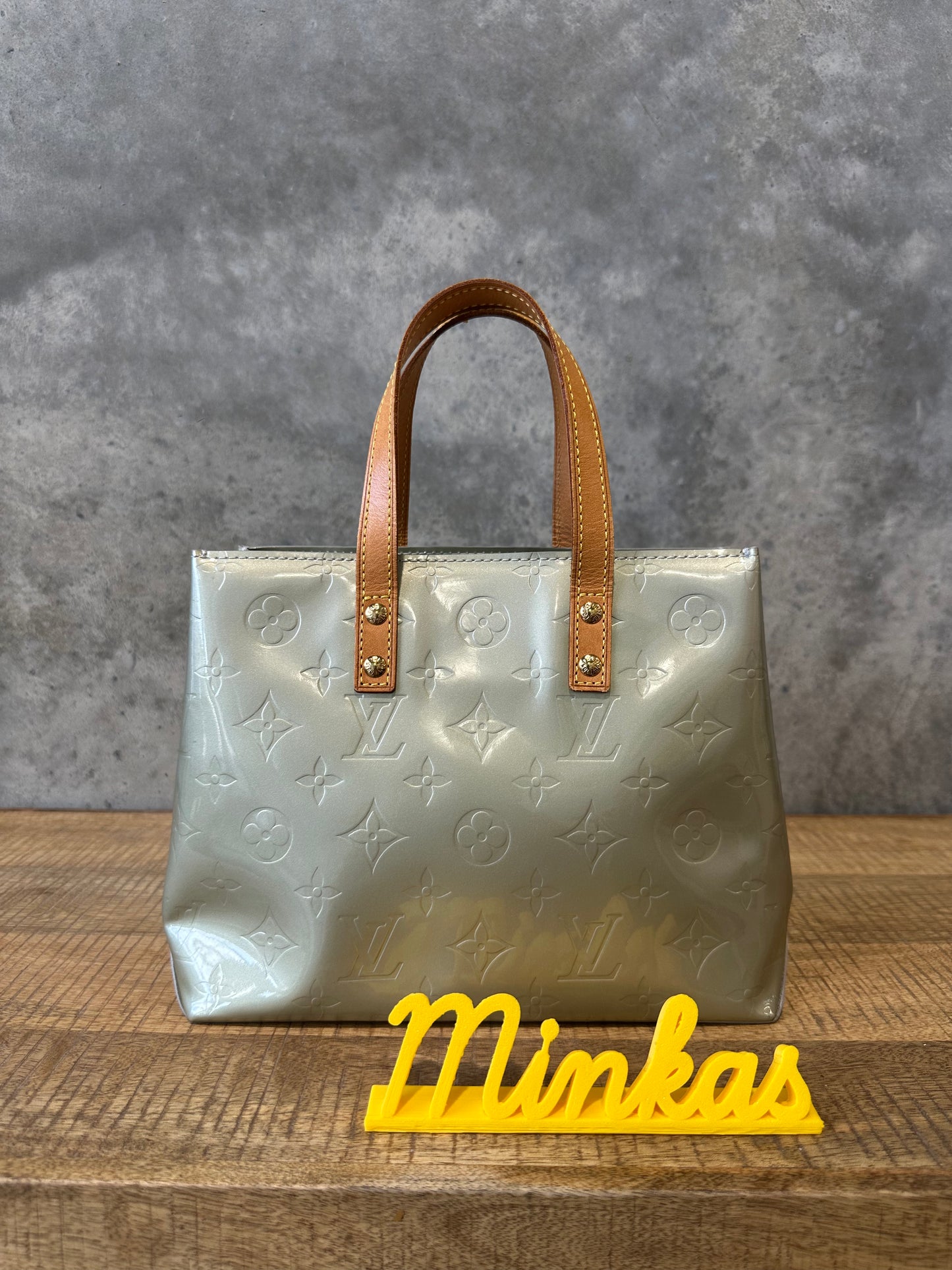 Louis Vuitton Reade