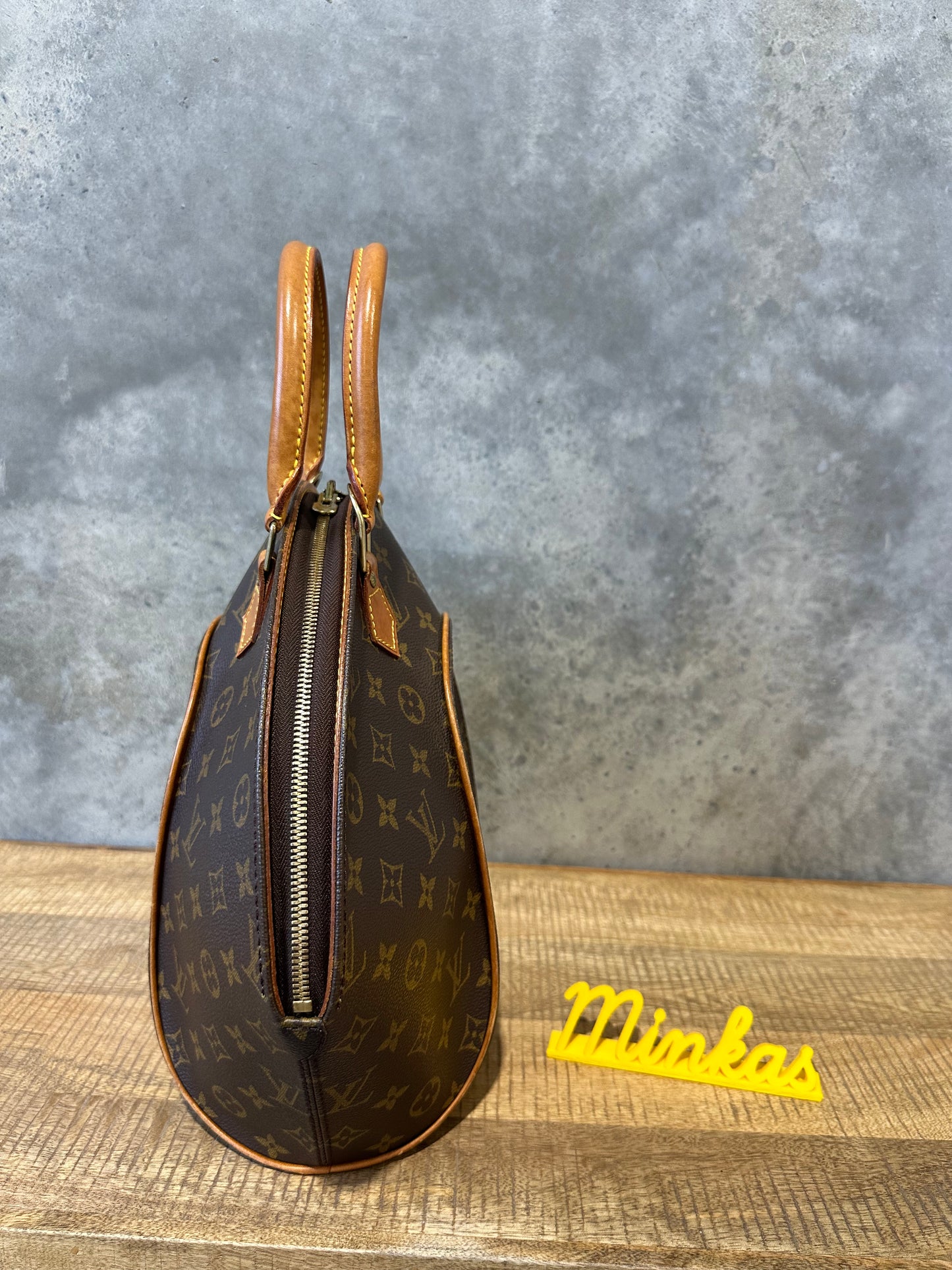 Louis Vuitton Ellipse MM