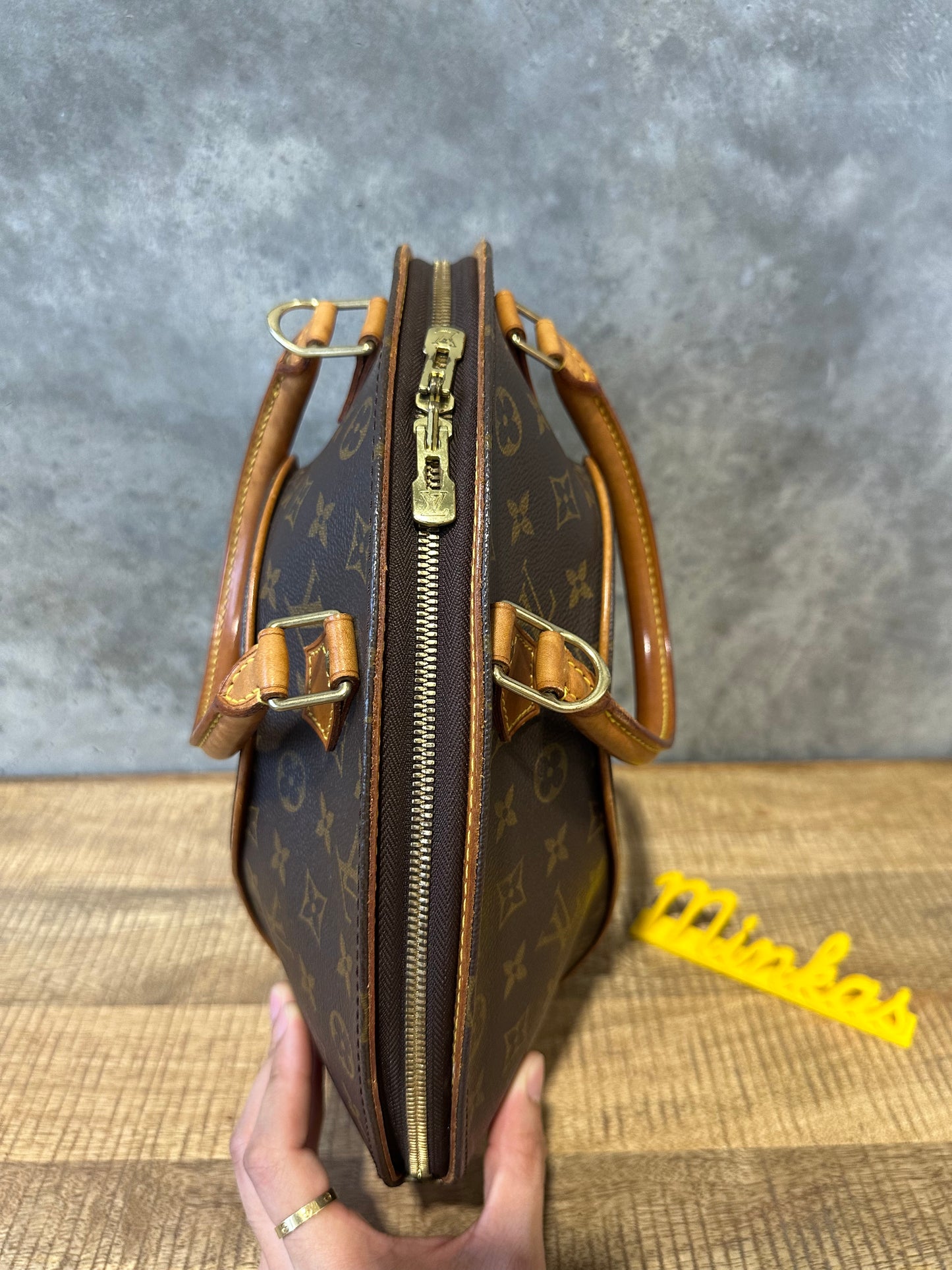 Louis Vuitton Ellipse MM
