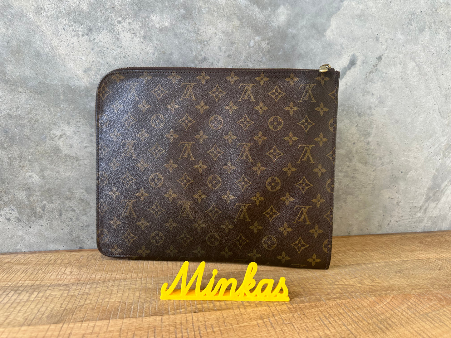 Louis Vuitton Poche Documents