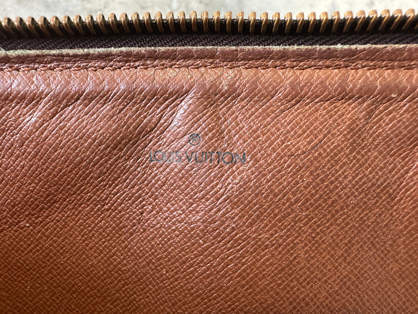 Louis Vuitton Poche Documents