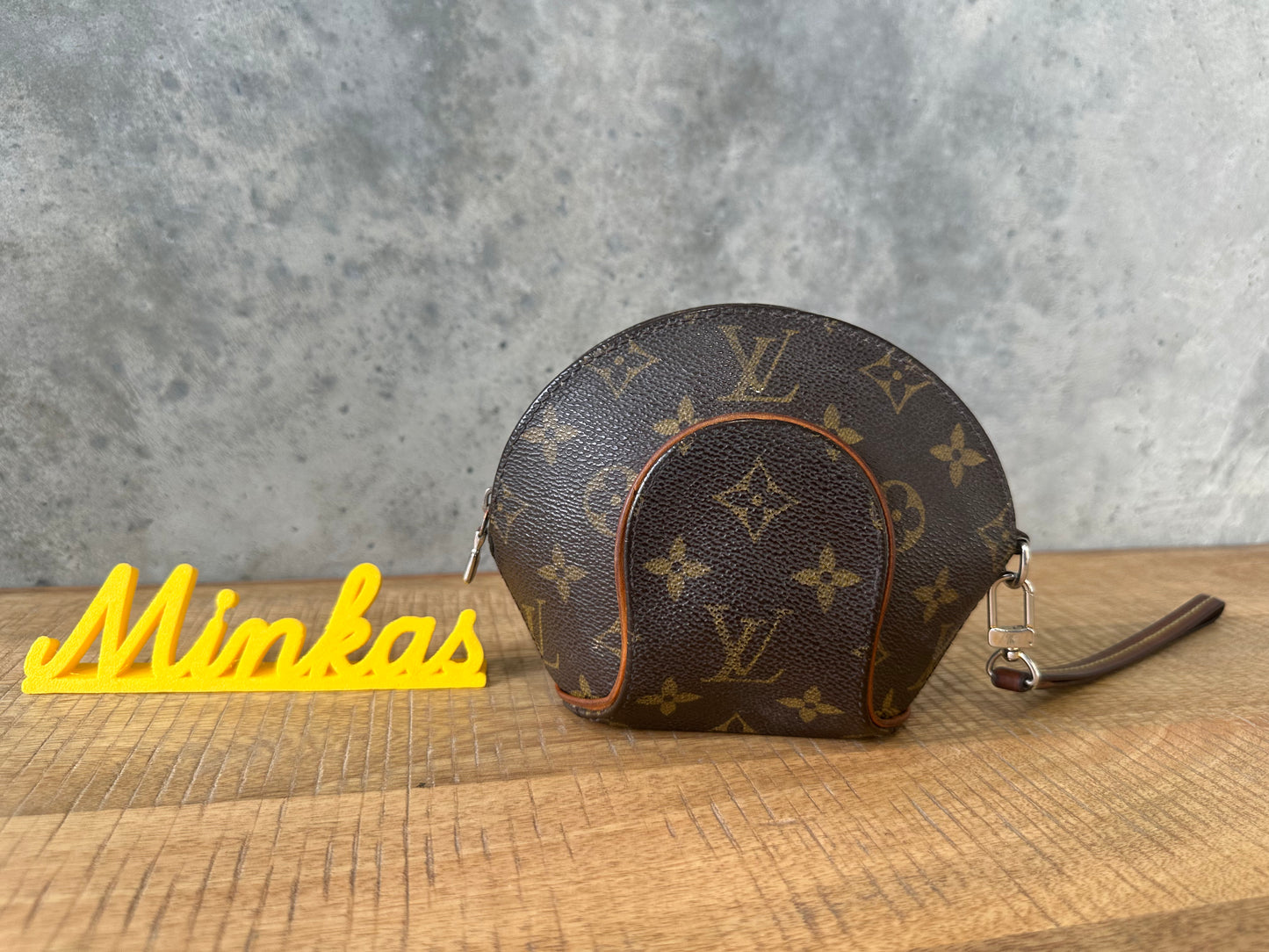 Louis Vuitton Ellipse Pouch