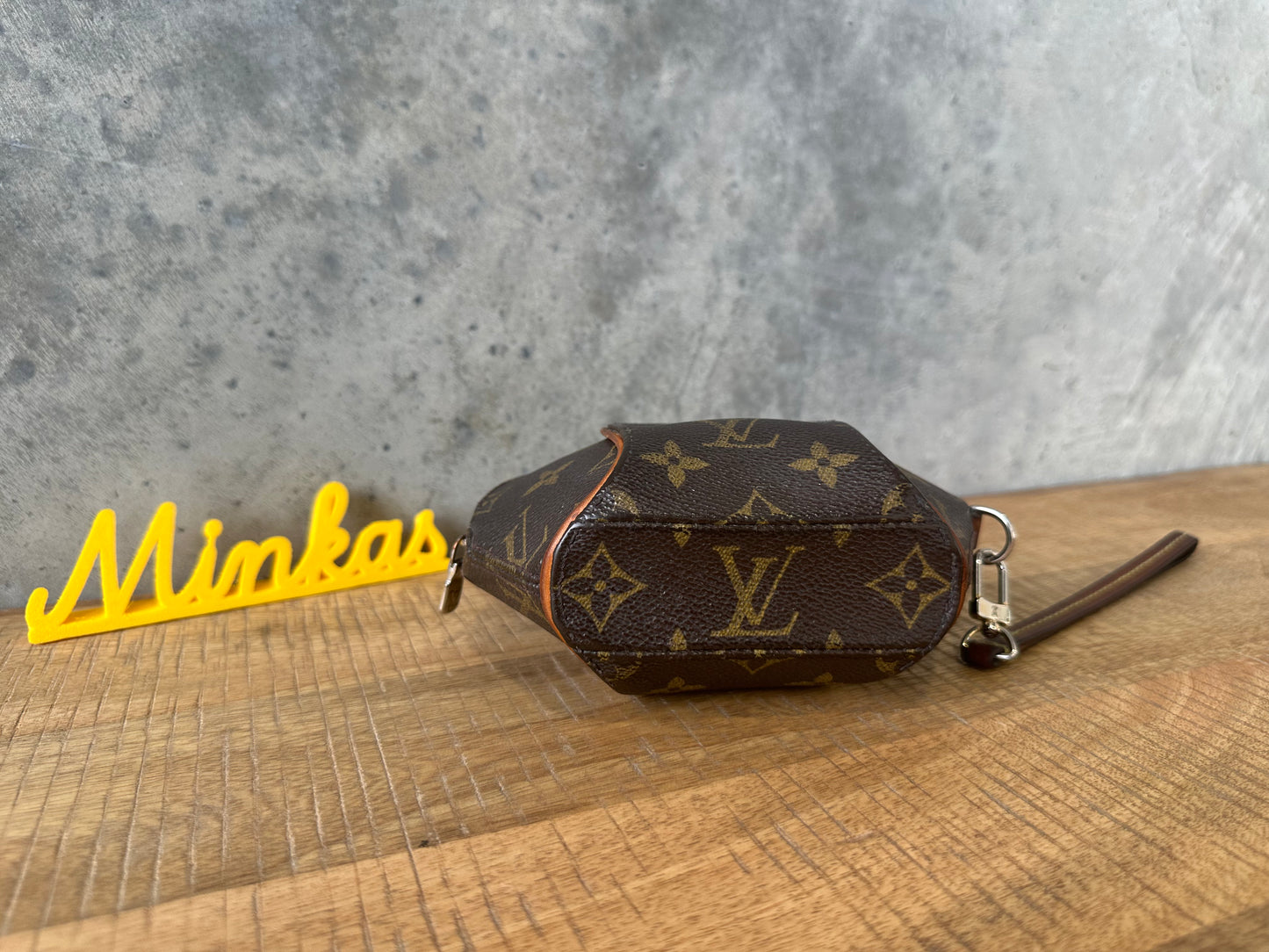 Louis Vuitton Ellipse Pouch