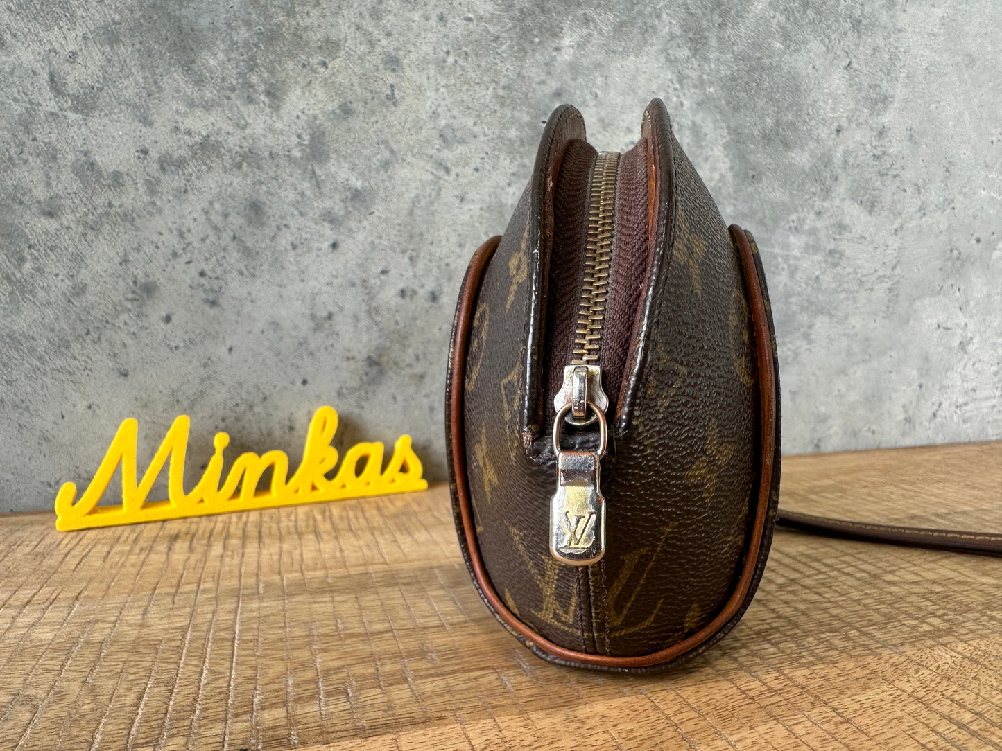 Louis Vuitton Ellipse Pouch