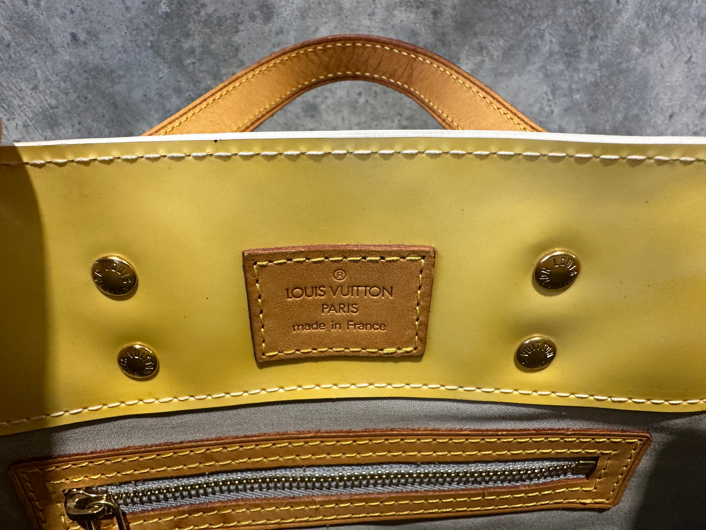 Louis Vuitton Reade