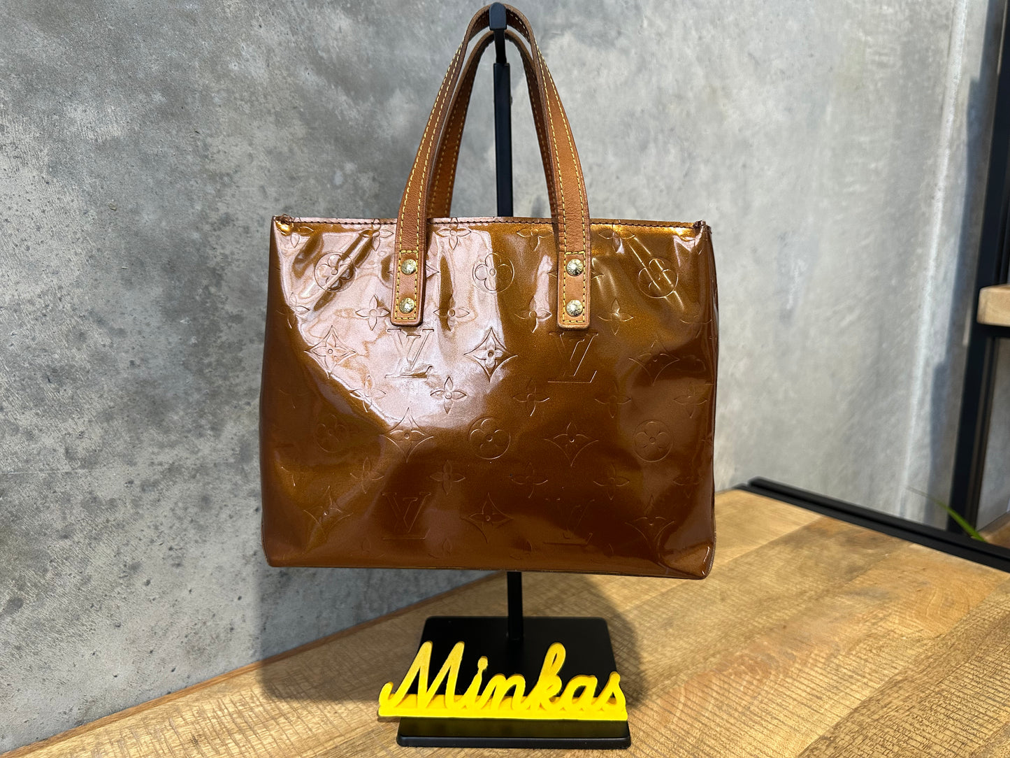 Louis Vuitton Reade