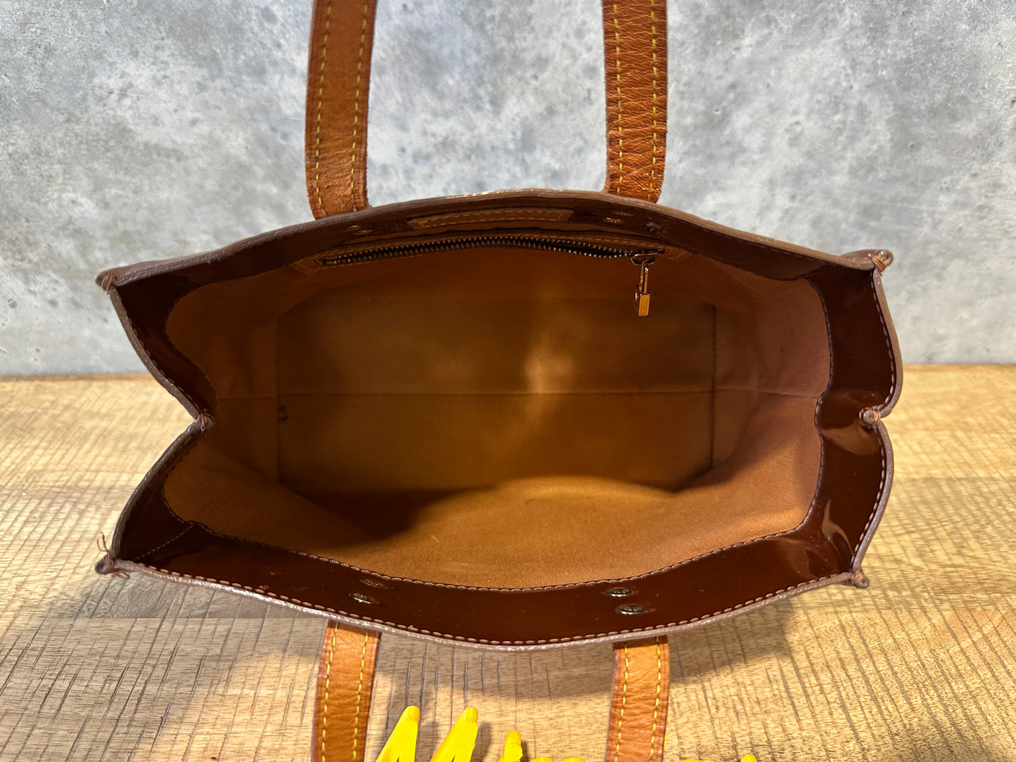 Louis Vuitton Reade
