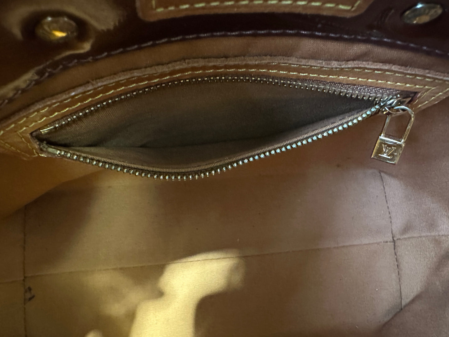 Louis Vuitton Reade