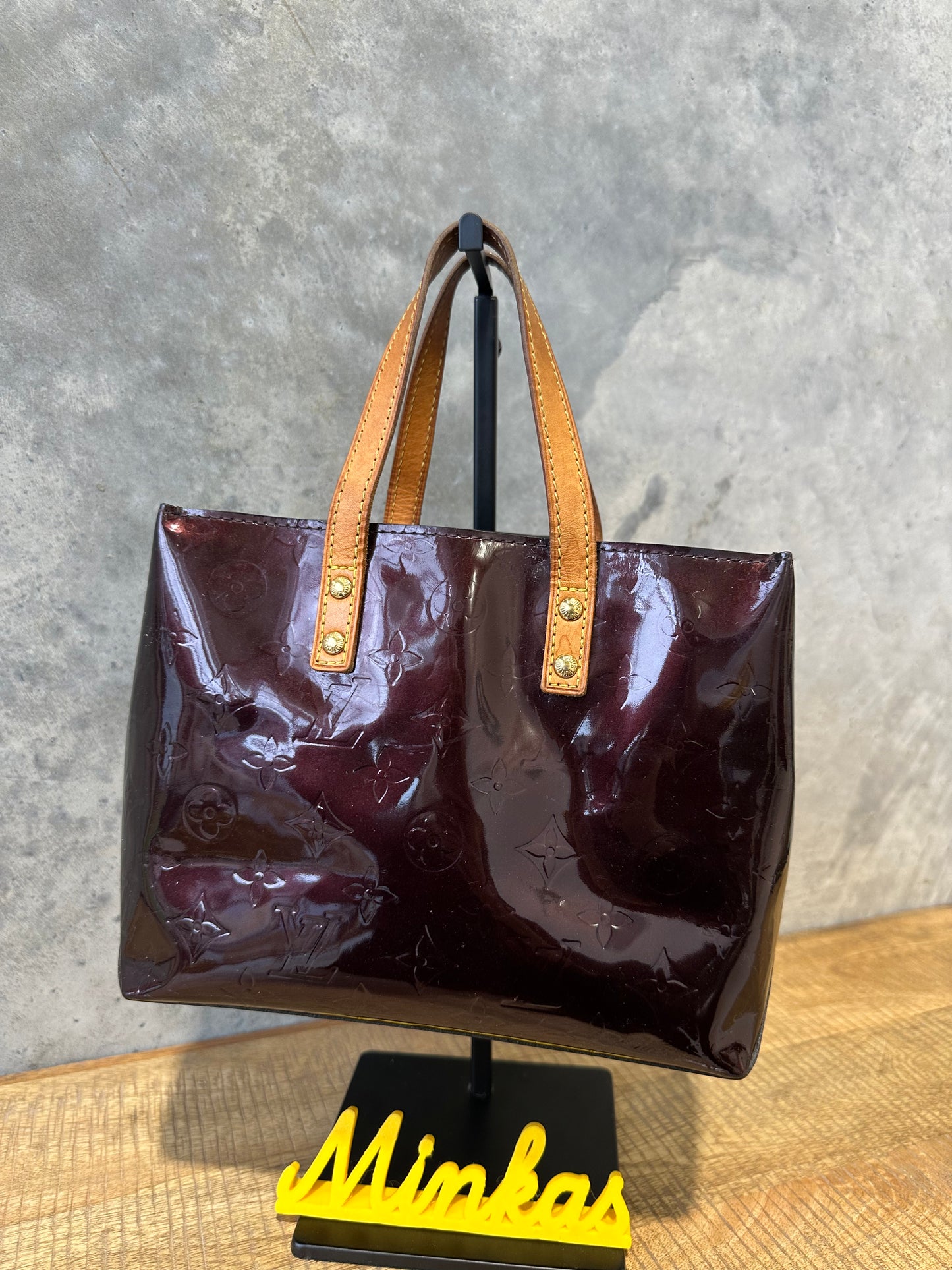 Louis Vuitton Reade