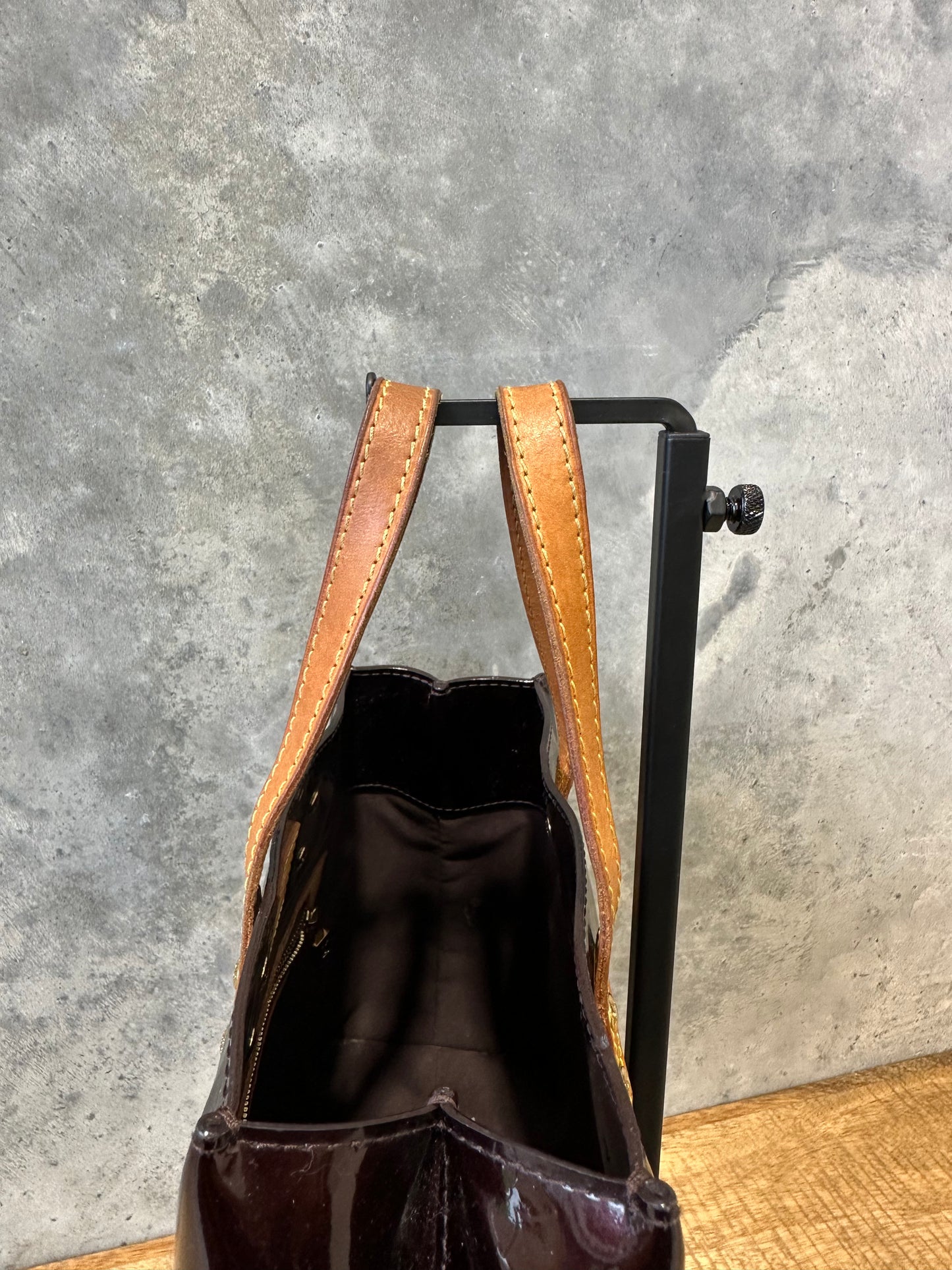 Louis Vuitton Reade
