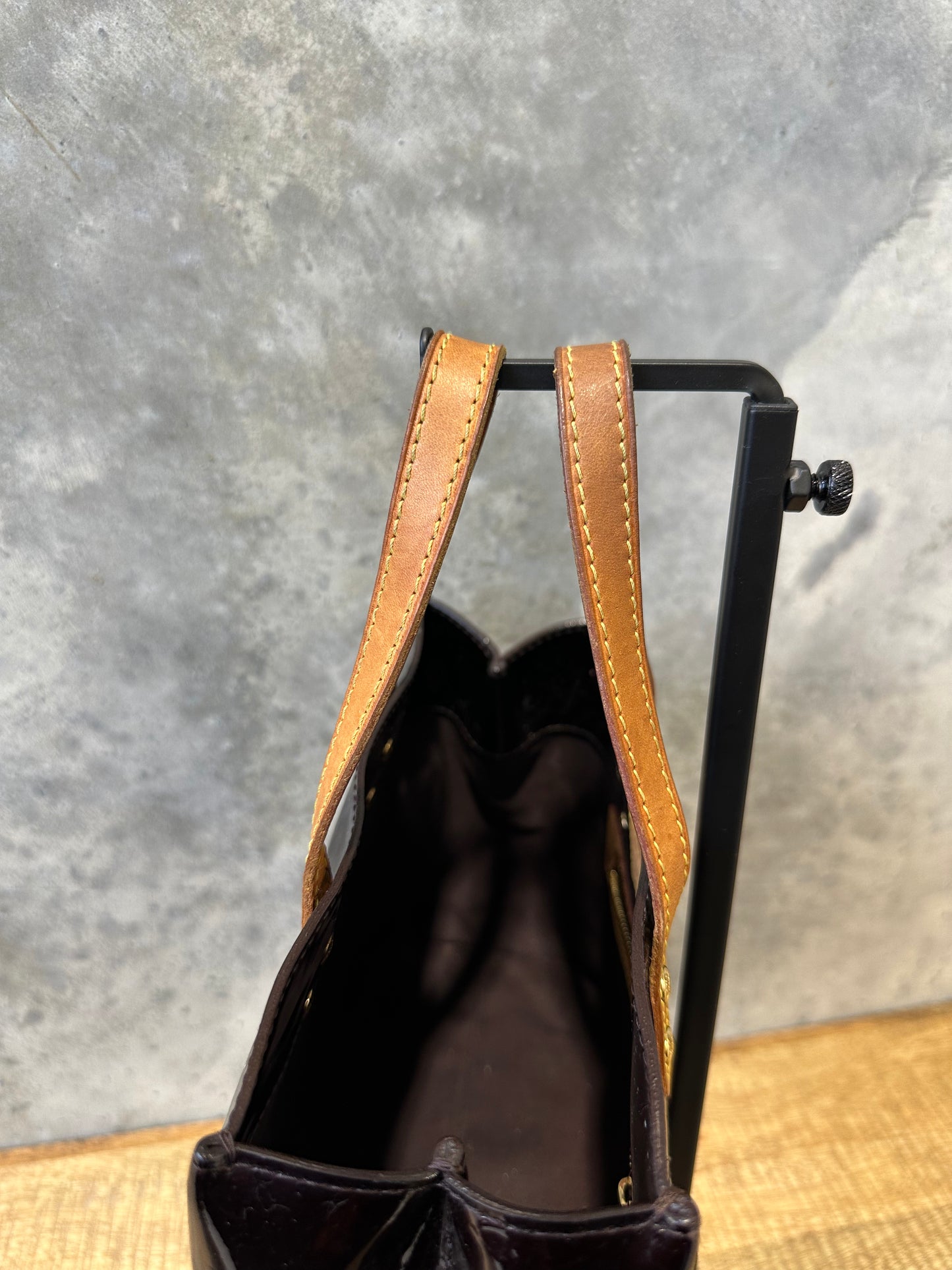 Louis Vuitton Reade