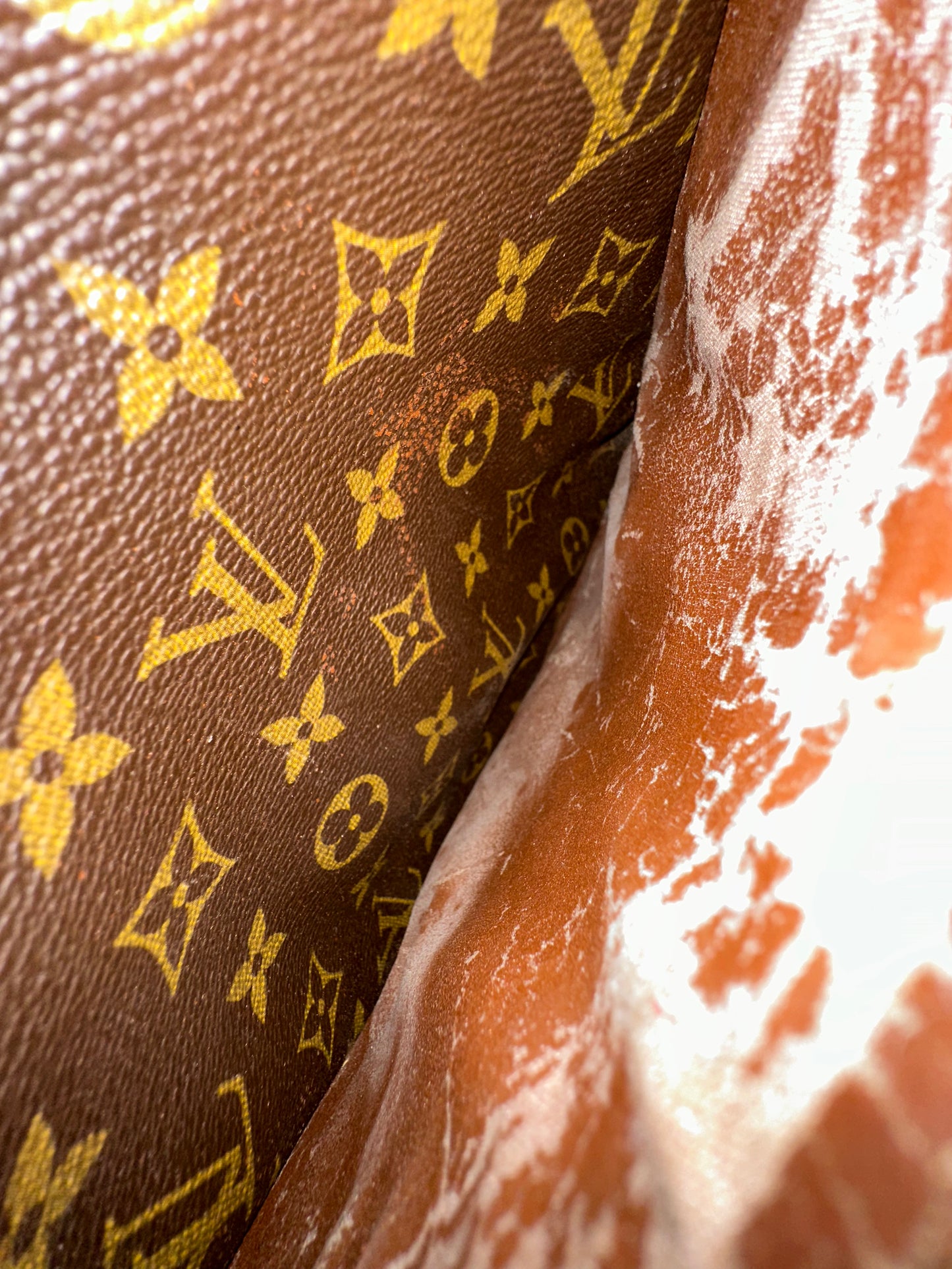 Louis Vuitton Danube GM