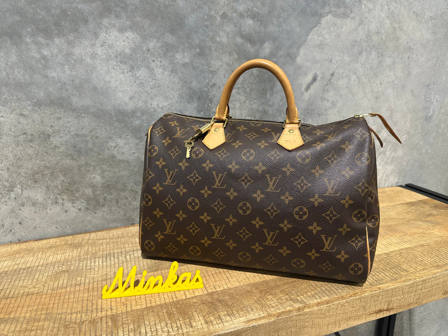 Louis Vuitton Speedy 35