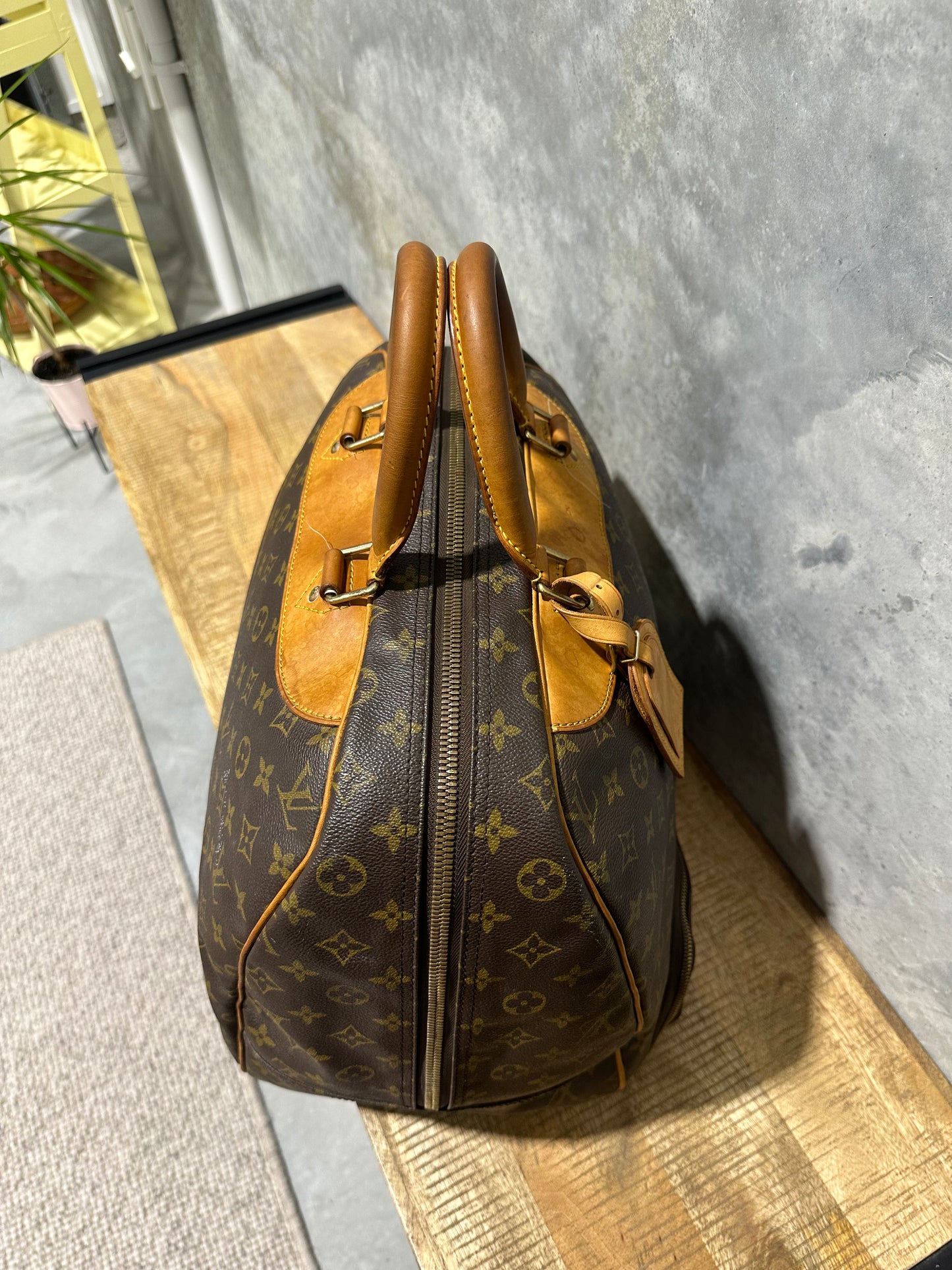 Louis Vuitton Evasion