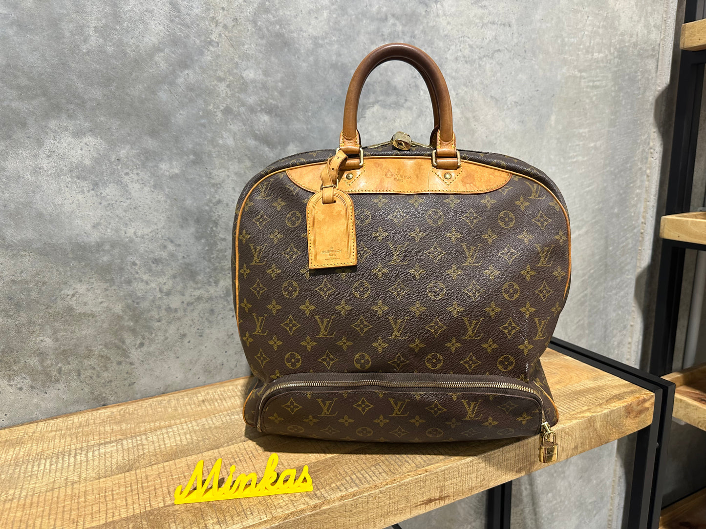 Louis Vuitton Evasion