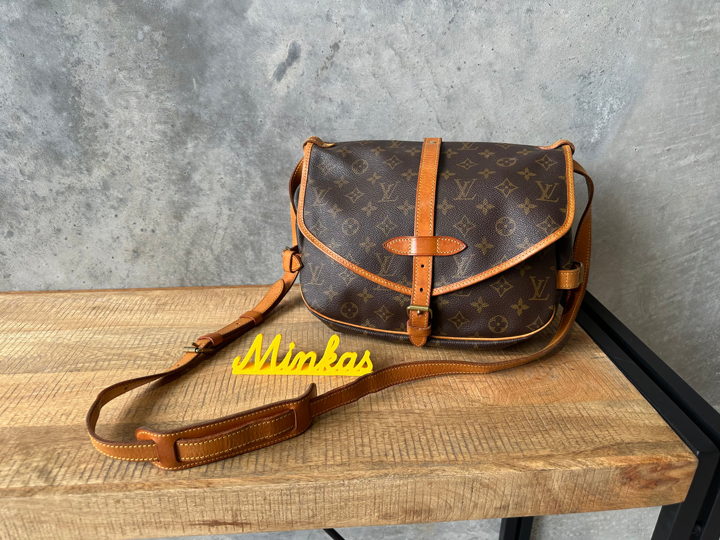 Louis Vuitton Saumur
