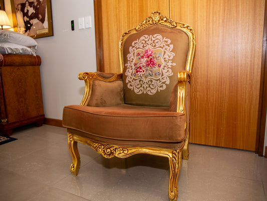 Royal French Provincial Giltwood Style Arm Chair