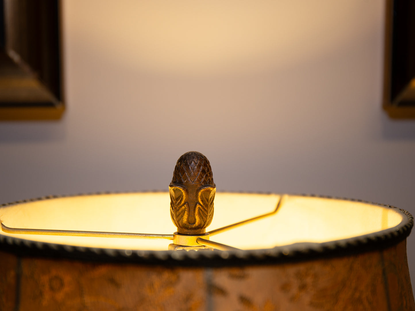 Double Candle Lamp – Nature-Inspired Shade with Acorn Detail