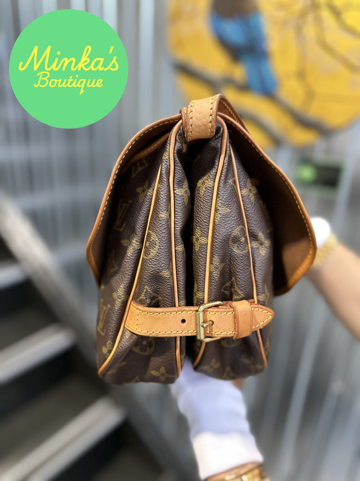 Louis Vuitton Saumur 30