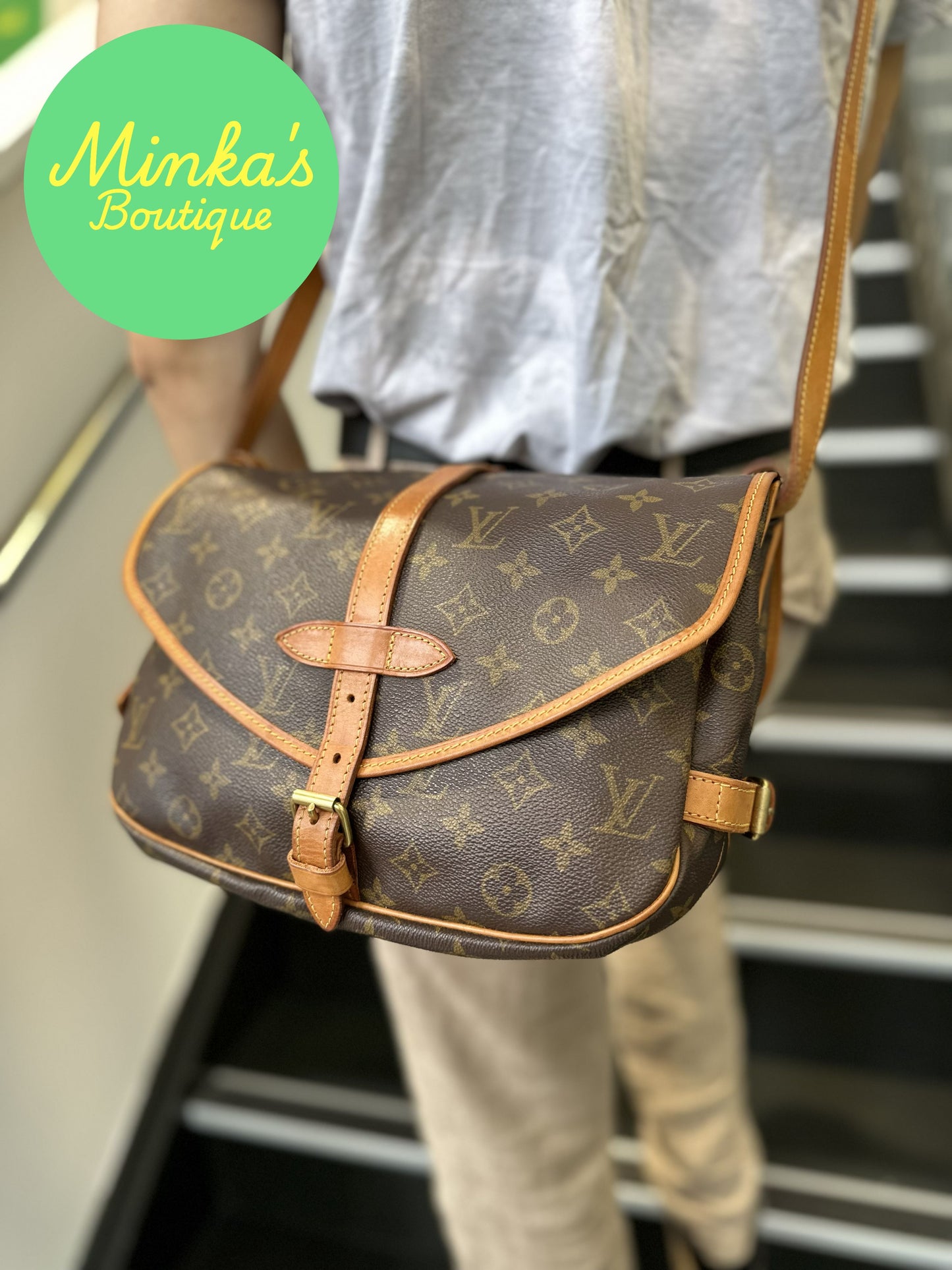 Louis Vuitton Saumur 30