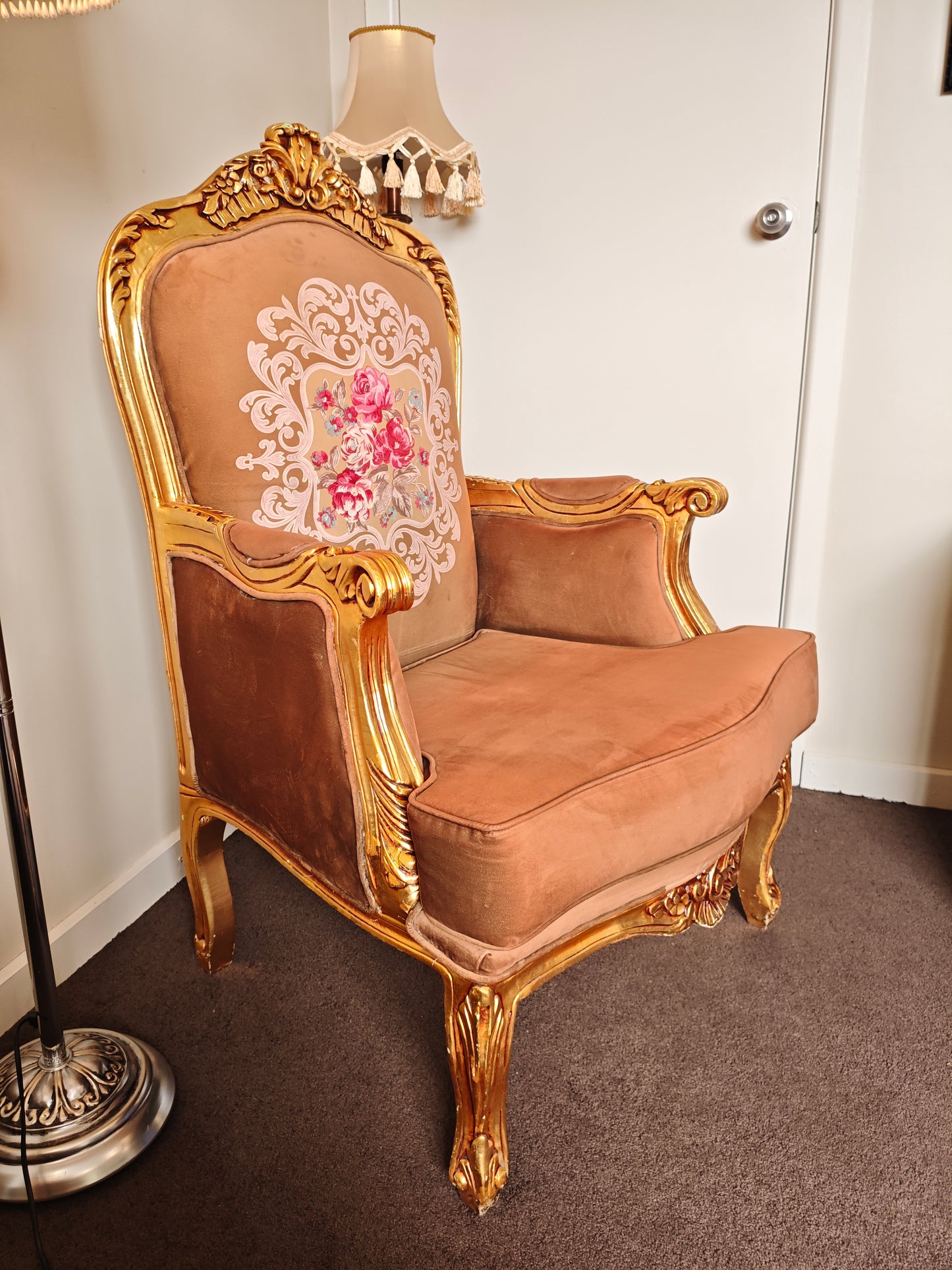 Royal French Provincial Giltwood Style Arm Chair