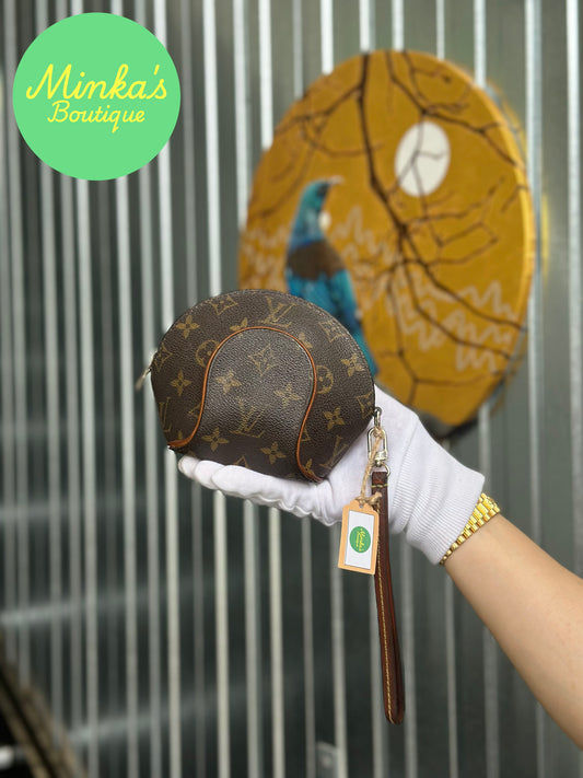 Louis Vuitton Ellipse Pouch