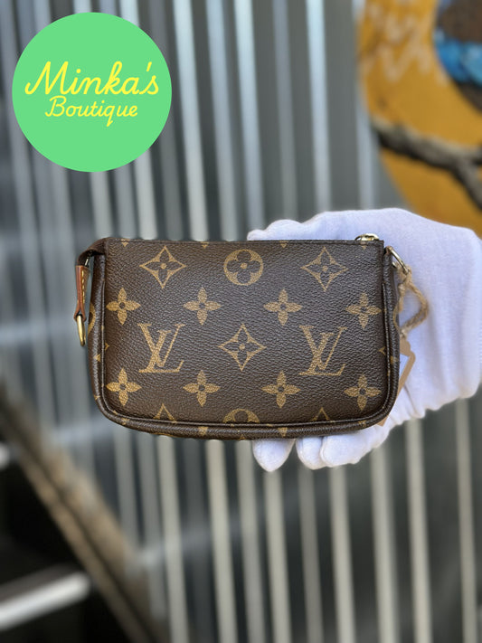 Louis Vuitton Mini Pochette Pouch