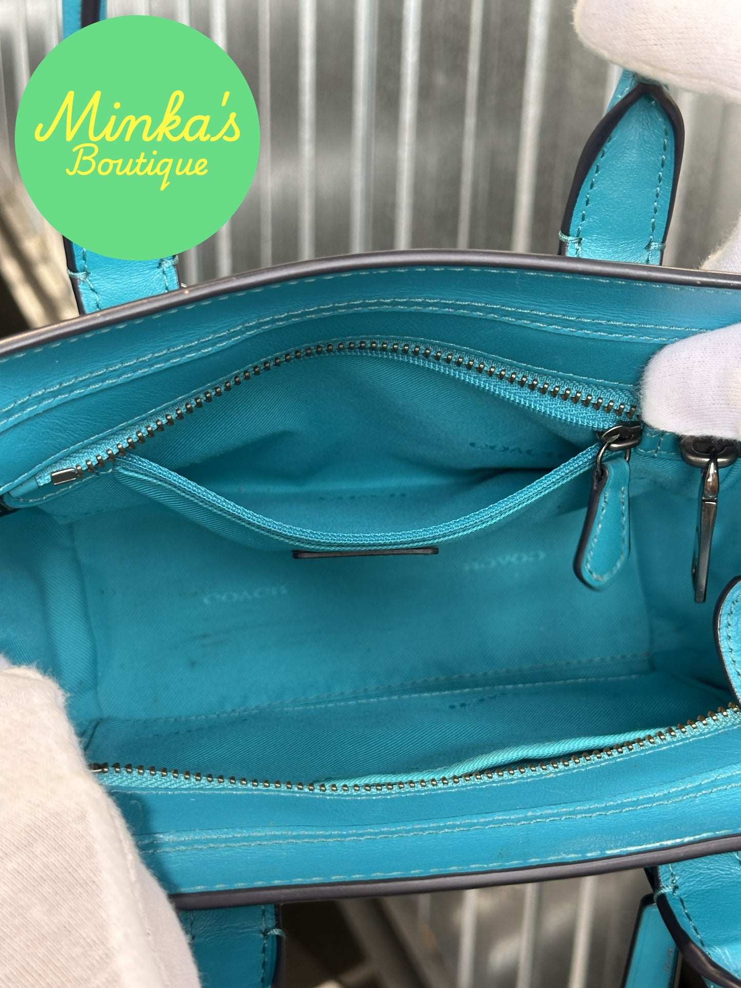 Coach Swagger 21 Carryall