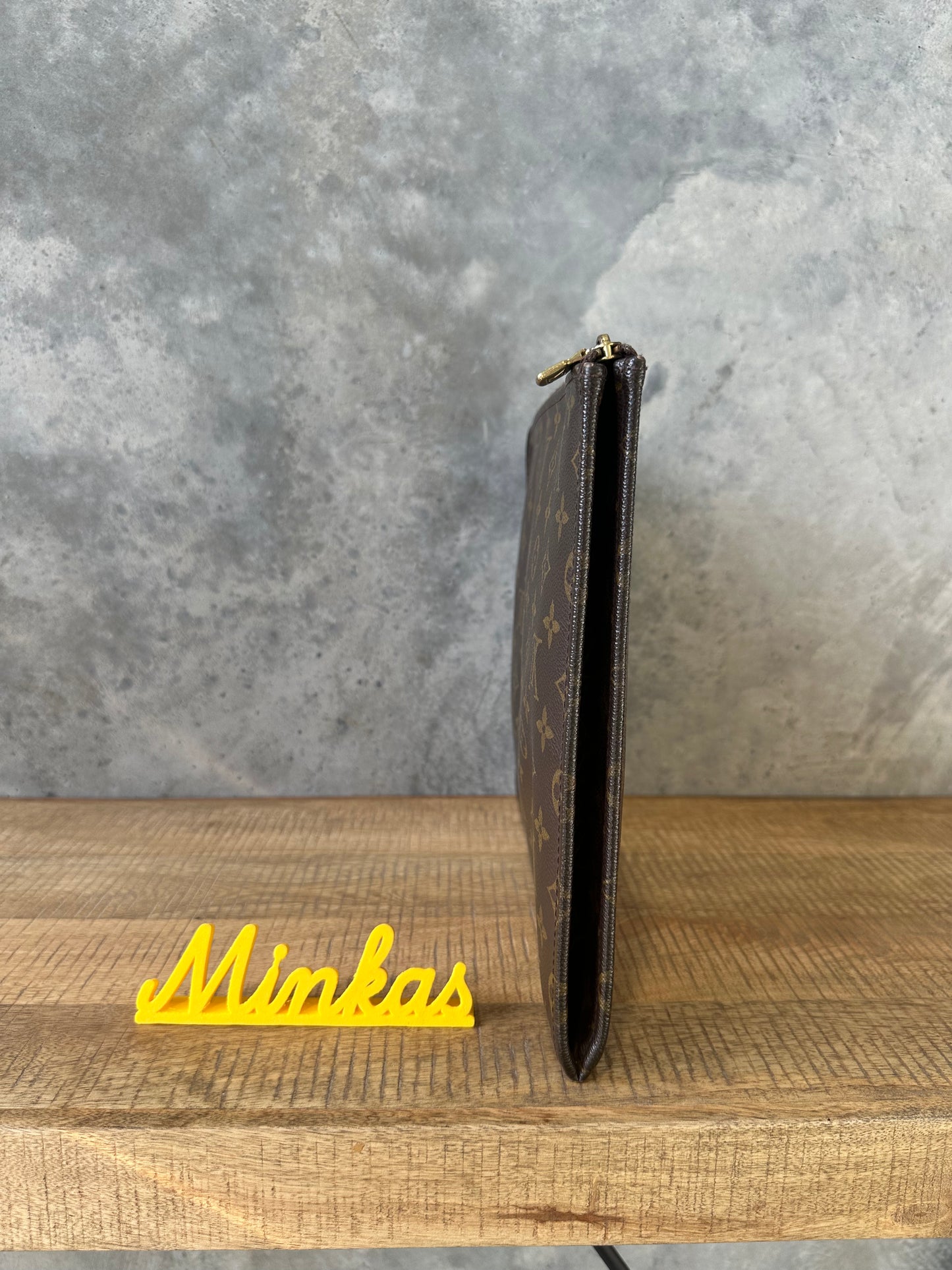 Louis Vuitton Poche Documents