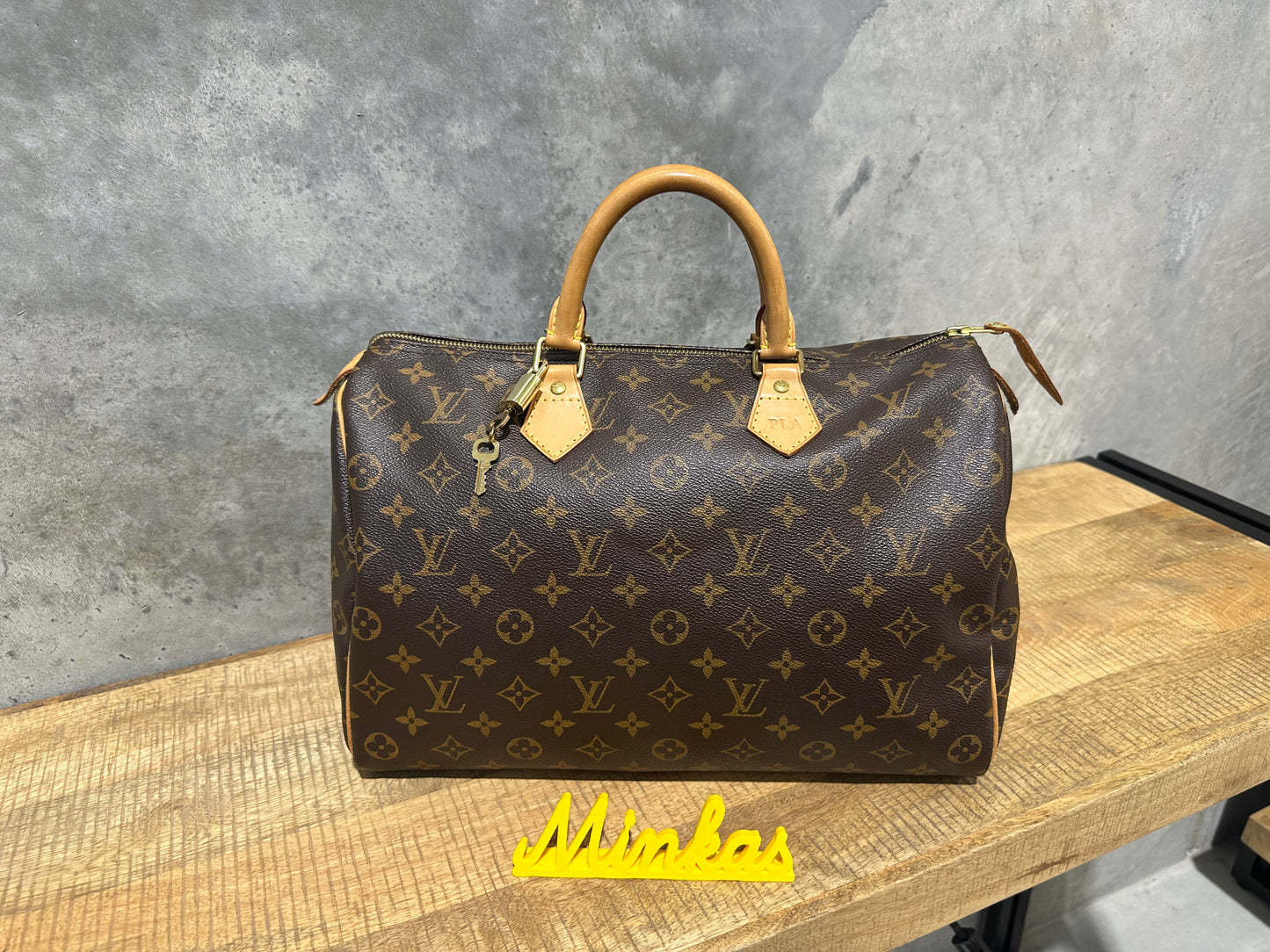 Louis Vuitton Speedy 35