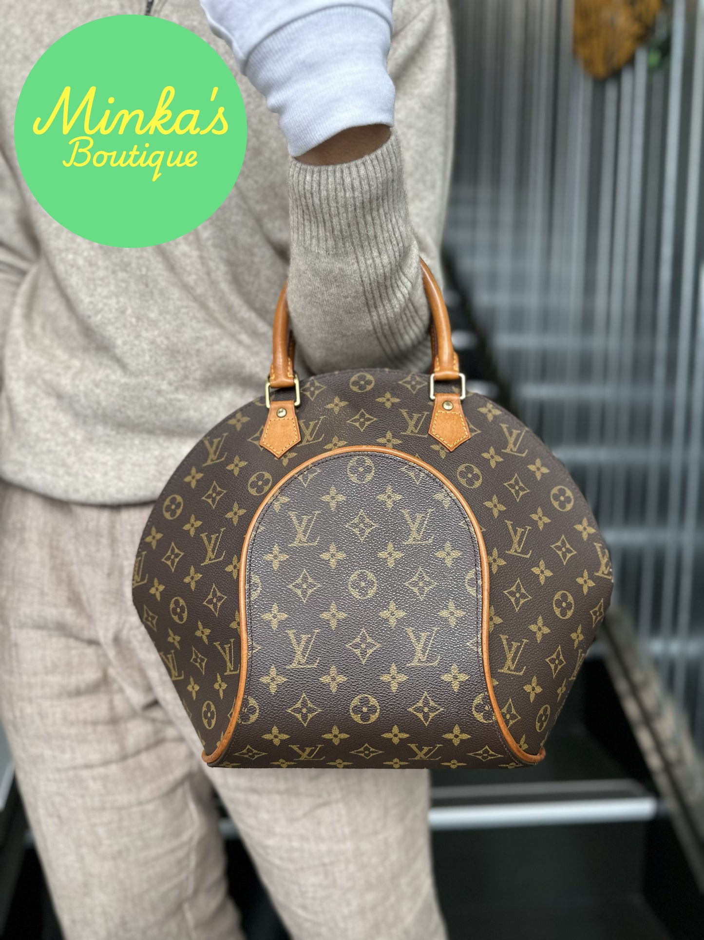 Louis Vuitton Ellipse MM