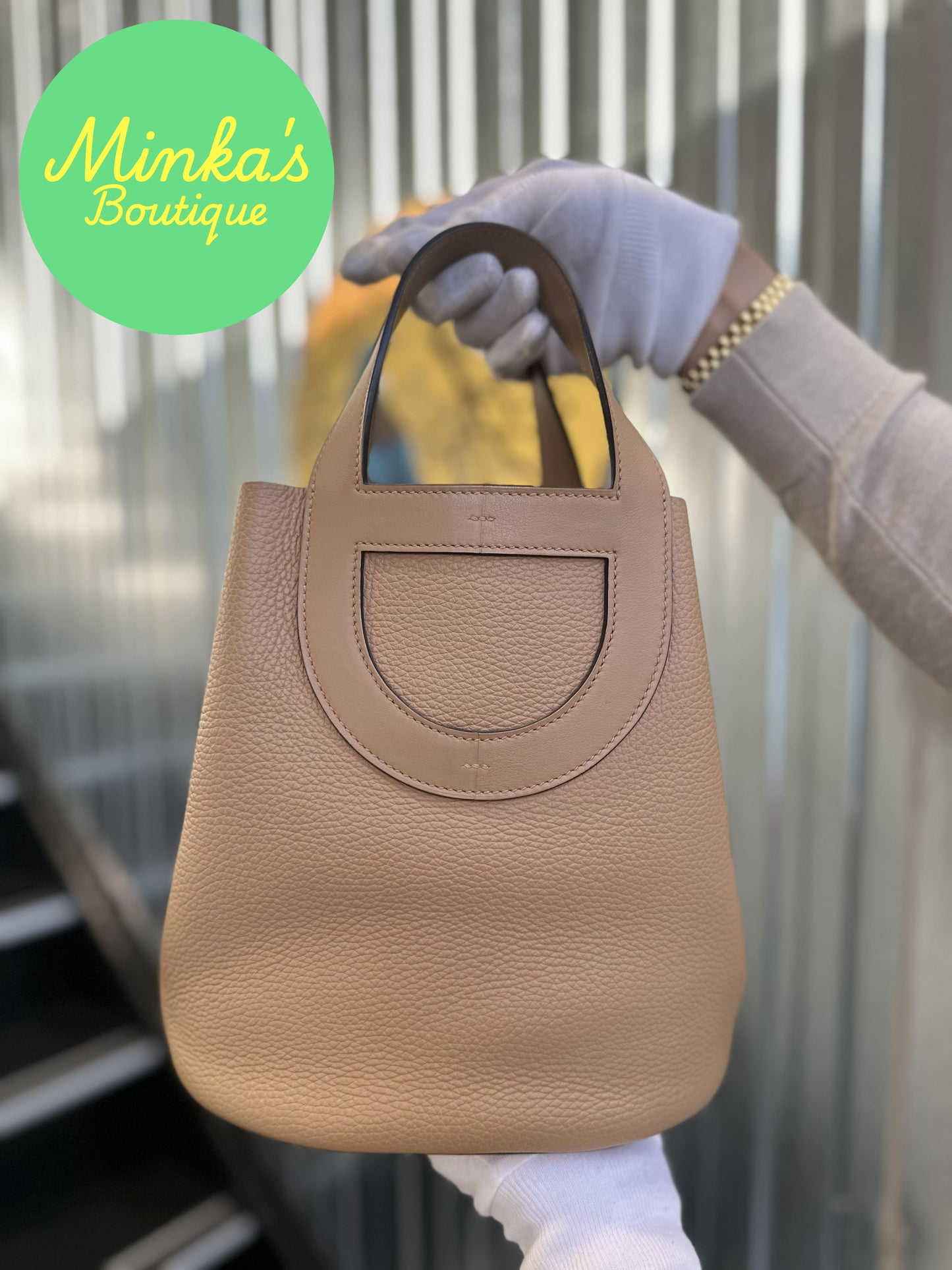 Hermès In the Loop